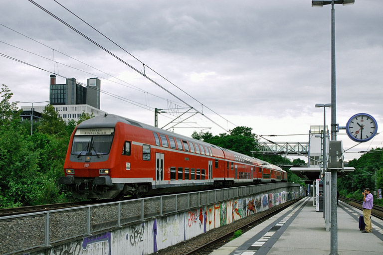 RE 19633 bei km 14,2 (Juni 2007)