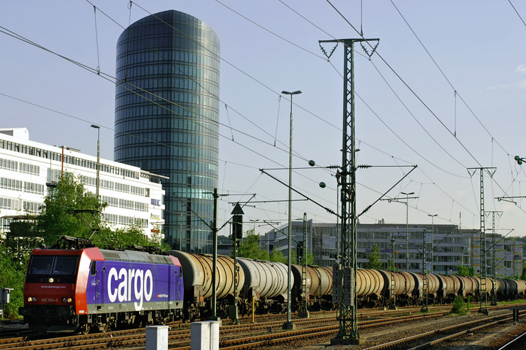 SBB Cargo 482 034 bei km 15,8 (Mai 2007)