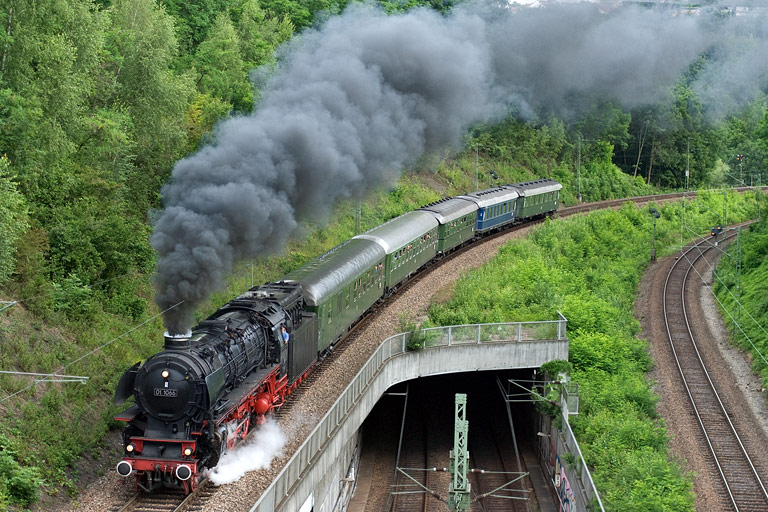 01 1066 mit DPE 92326 bei km 13,8 (Juli 2008)
