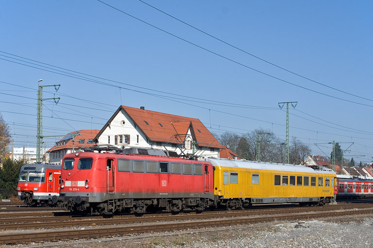 110 209 mit TbZ 48054 bei km 15,8 (November 2008)