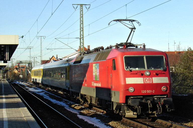 120 501 mit Mess-St 94428 bei km 16,8 (November 2008)