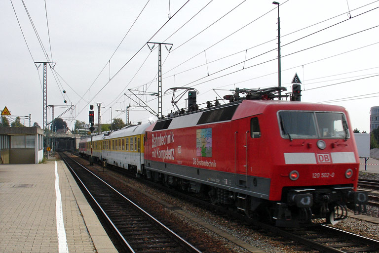 120 502 mit Mess-St 94082 bei km 15,6 (September 2008)