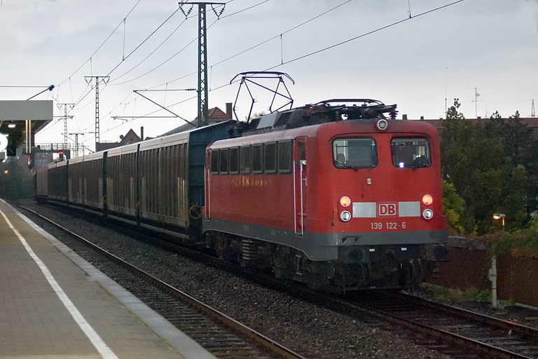 139 122 mit CSQ 60084 bei km 16,8 (September 2008)