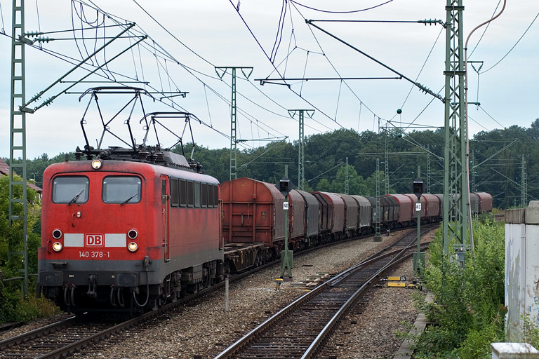 140 378 mit FZT 56166 bei km 16,8 (Juli 2008)