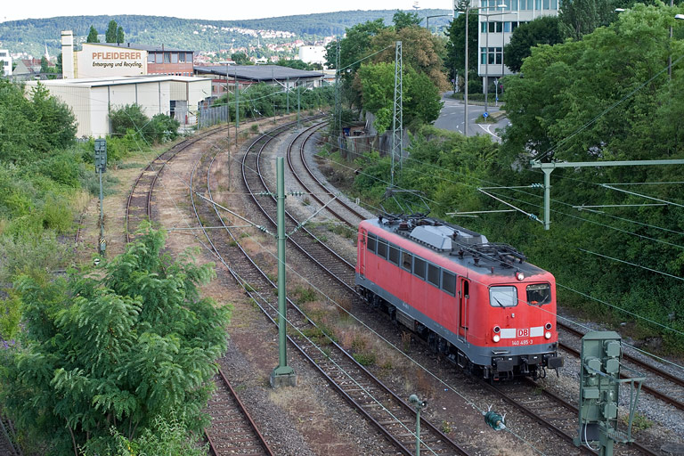140 495 in der Verbindungskurve Stuttgart-Nord (Juli 2008)