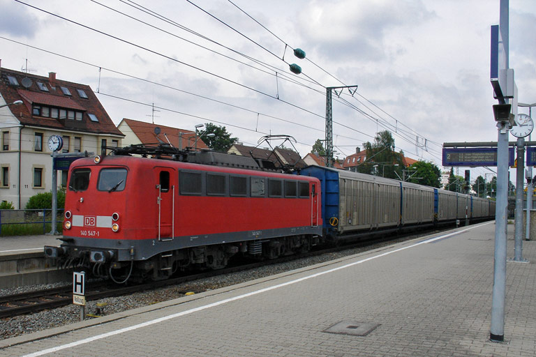 140 547 mit CS 61783 bei km 15,6 (Juni 2008)