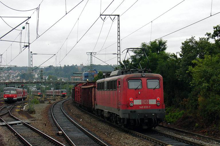 140 653 mit FE 44695 bei km 15,6 (Juli 2008)