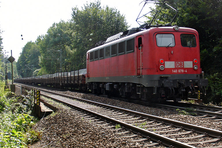 140 678 mit CFN 47595 bei km 18,2 (Juni 2008)