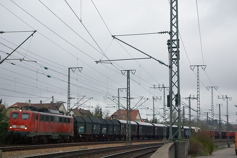 140 683 mit FZT 56173 bei km 16,6 (April 2008)