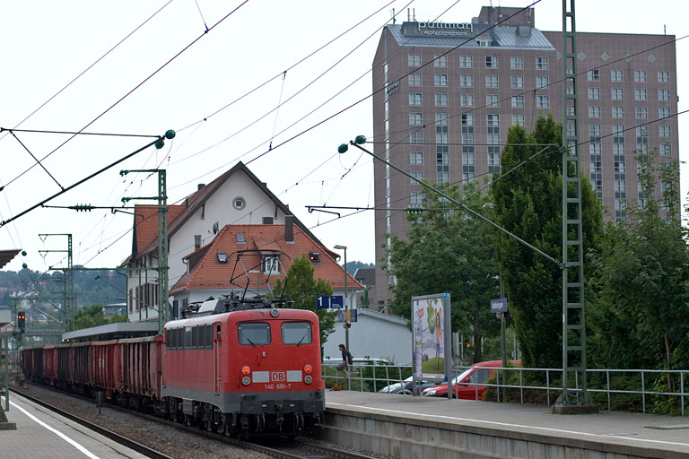 140 691 mit FZT 56173 bei km 15,6 (Juli 2008)
