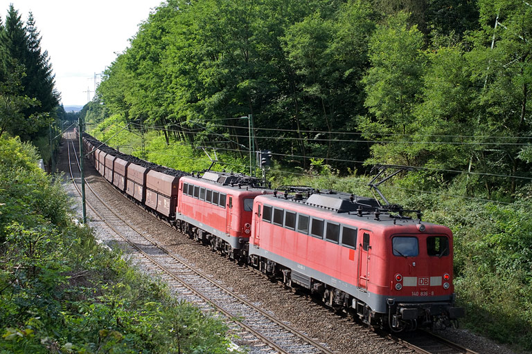140 703 und 140 836 bei km 21,8 (August 2008)