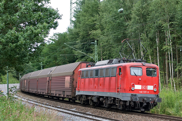 140 727 mit FZT 56165 bei km 21,6 (Juli 2008)