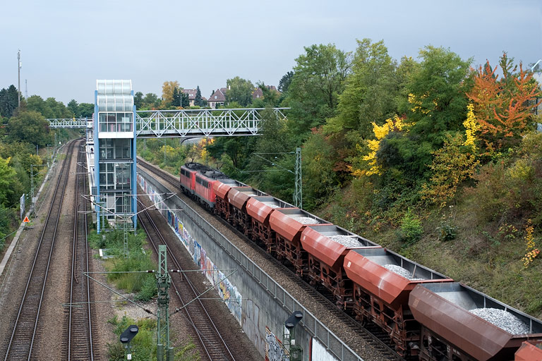 140 844 und 140 832 mit CFN 63032 bei km 14,0 (September 2008)