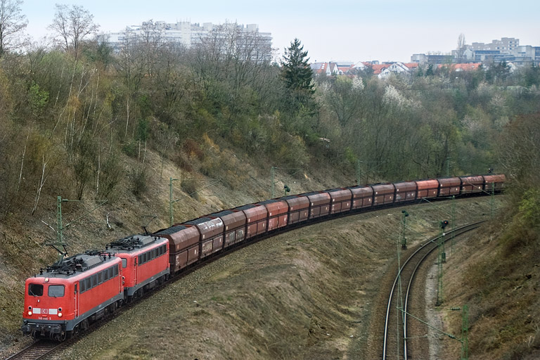 140 866 und 140 868 bei km 13,8 (April 2008)