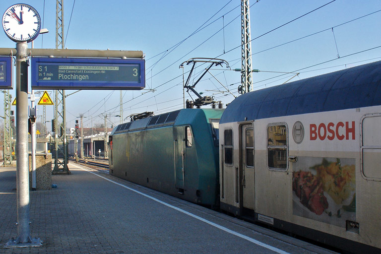 145 Cl-003 mit DPE 85743 bei km 15,6 (Dezember 2008)