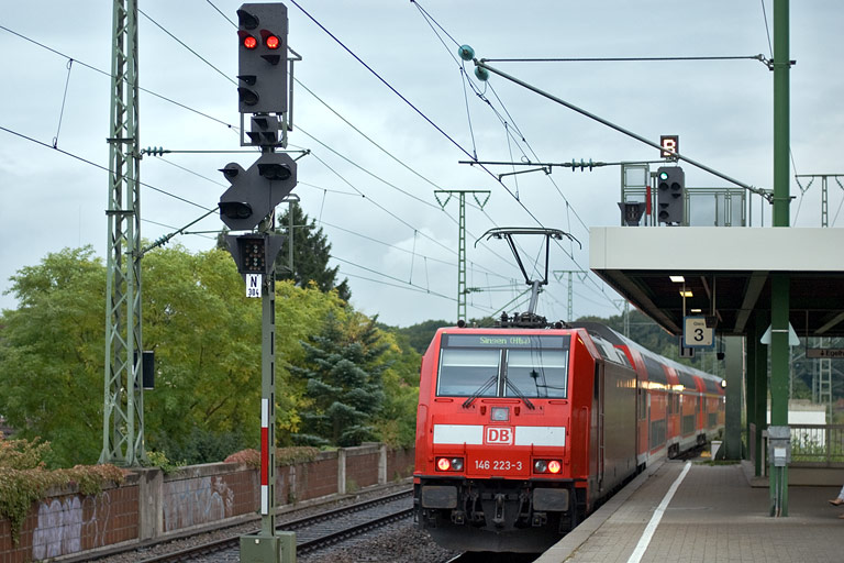 146 223 mit RE 19679 bei km 16,8 (September 2008)