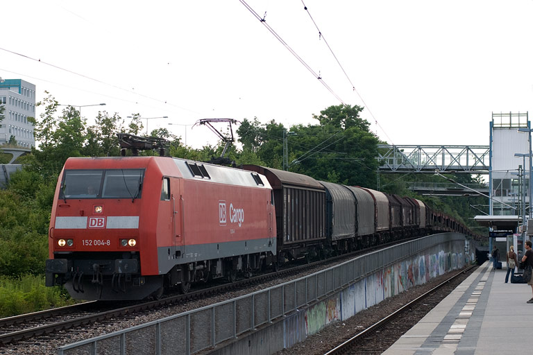 152 004 mit FZT 56173 bei km 14,2 (Juli 2008)