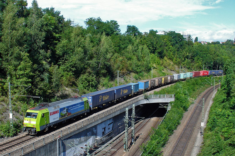152 005 mit FE 45175 bei km 13,8 (August 2008)
