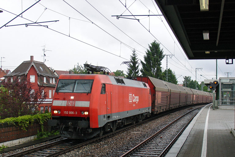 152 006 mit FZ 56165 bei km 16,6 (Juni 2008)