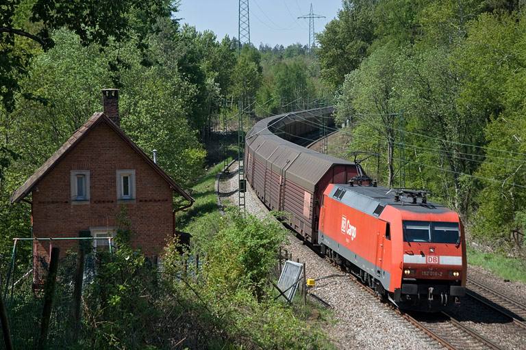 152 016 mit CSQ 60080 bei km 19,2 (Mai 2008)