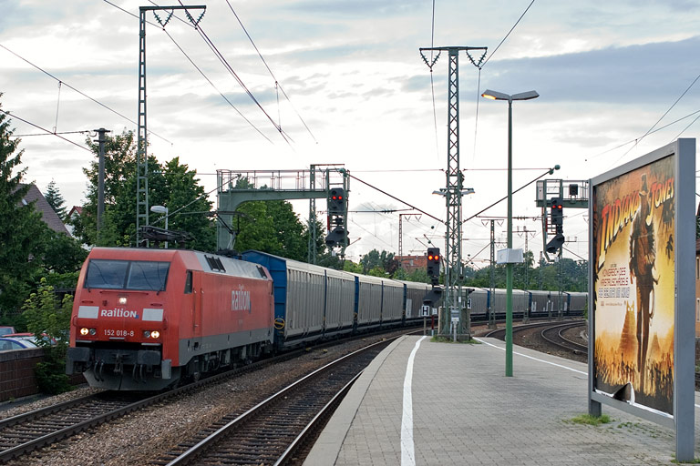 152 018 mit CS 61781 bei km 16,6 (Juni 2008)