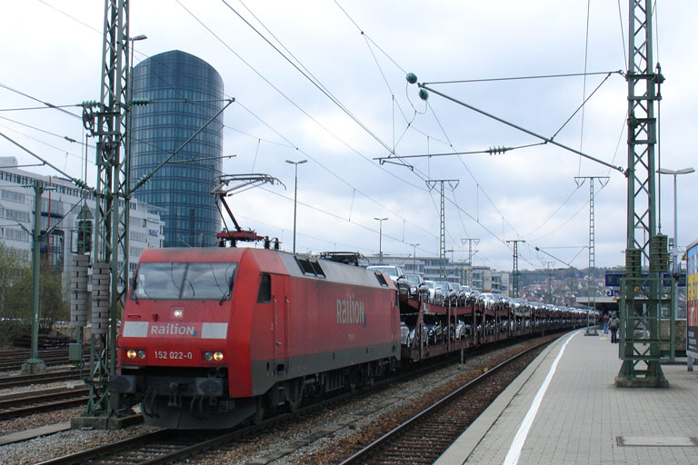 152 022 mit CSQ 60080 bei km 15,6 (April 2008)