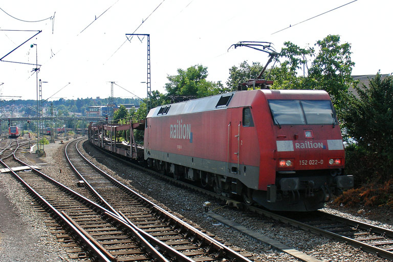 152 022 mit FZT 56167 bei km 15,8 (Juli 2008)