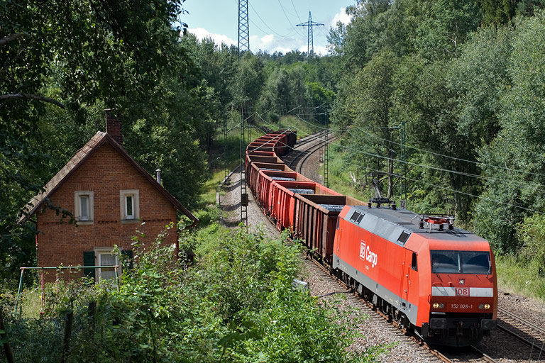 152 026 mit FZT 56164 bei km 19,2 (August 2008)