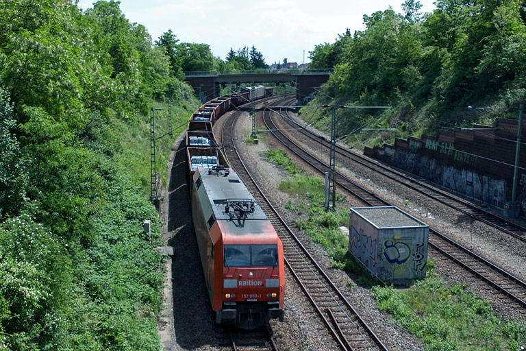 152 050 mit FZT 56164 bei km 14,2 (Mai 2008)
