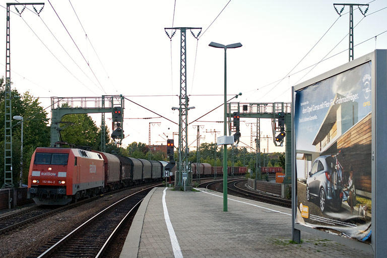 152 064 mit FZT 56173 bei km 16,8 (September 2008)