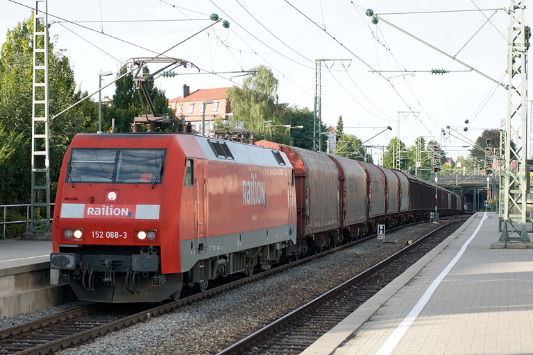 152 068 mit FZT 56173 bei km 15,6 (August 2008)