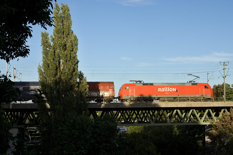 152 100 mit FZT 56173 bei km 14,6 (August 2008)