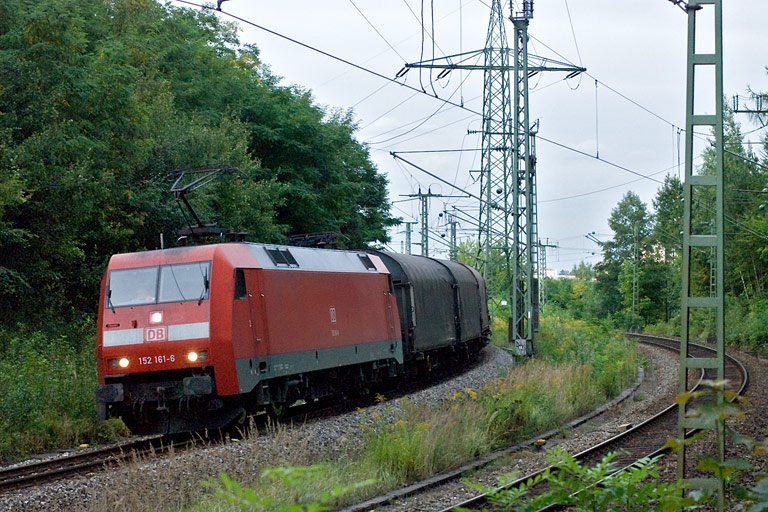 152 161 mit FZT 56173 bei km 17,6 (September 2008)