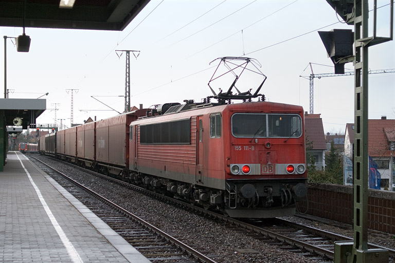 155 111 mit CSQ 60084 bei km 16,8 (April 2008)