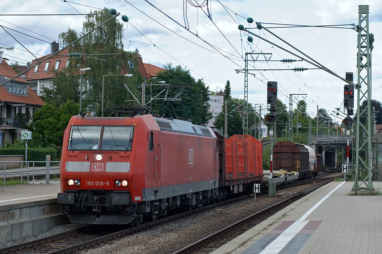 185 018 mit FZ 56185 bei km 15,6 (August 2008)