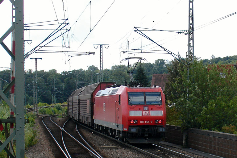 185 065 mit FZT 56165 bei km 16,8 (Juli 2008)