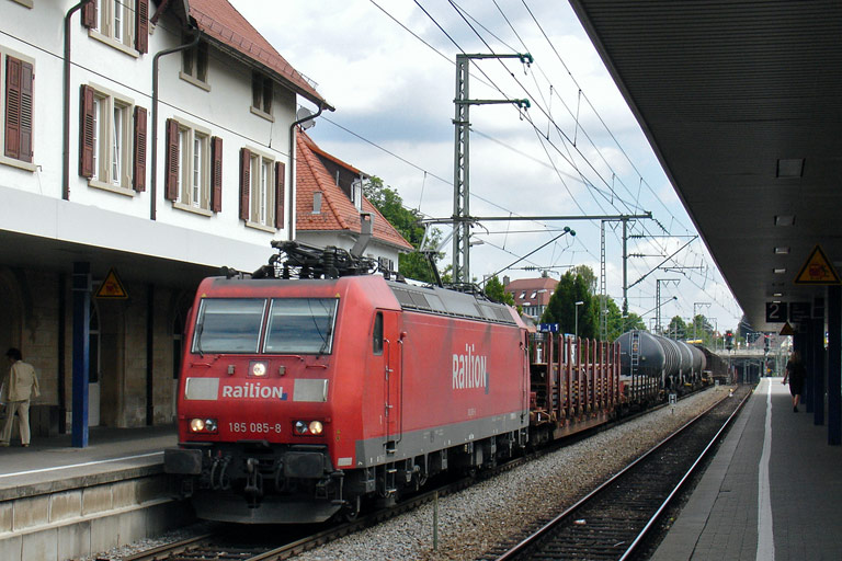 185 085 mit FE 45175 bei km 15,6 (Juni 2008)