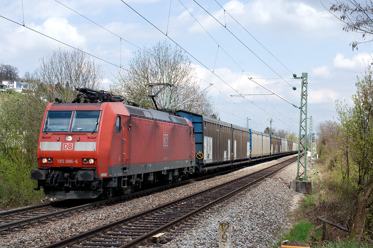 185 086 mit CS 61783 bei km 12,8 (April 2008)