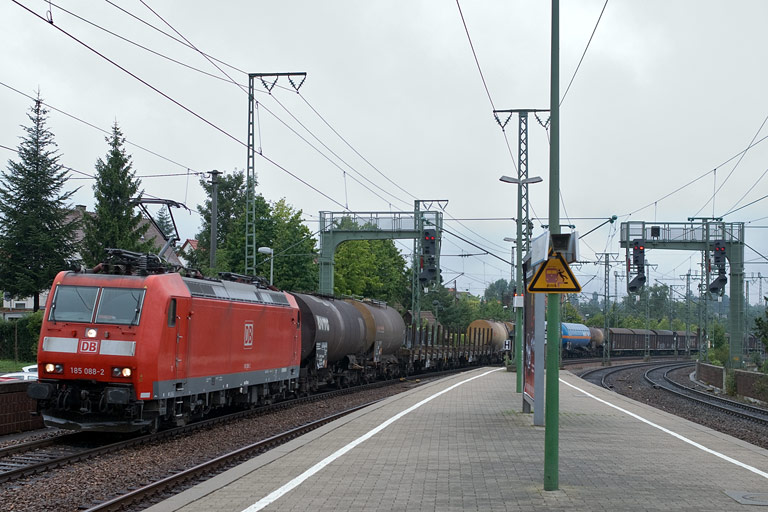 185 088 mit CFN 43198 bei km 16,6 (August 2008)