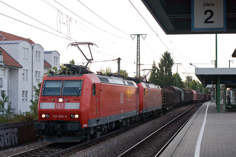 185 089 und 185 146 bei km 16,8 (September 2008)