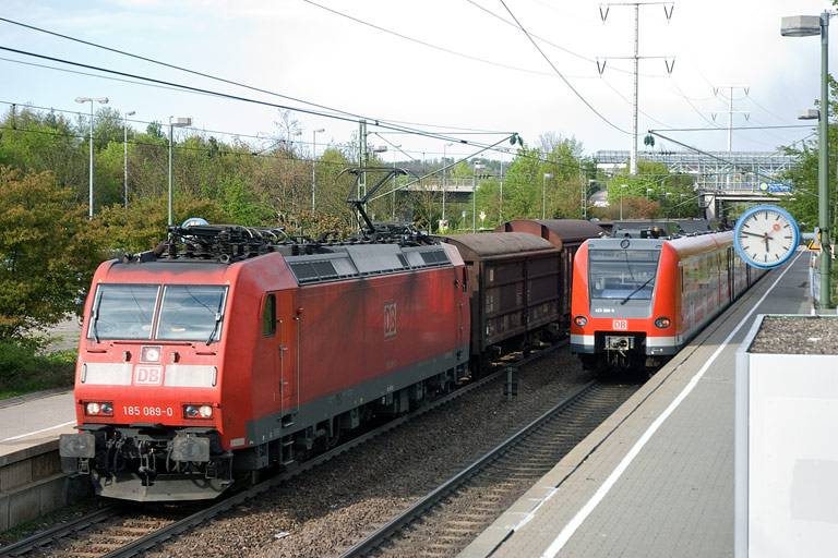 185 089 mit FE 44695 bei km 24,6 (Mai 2008)