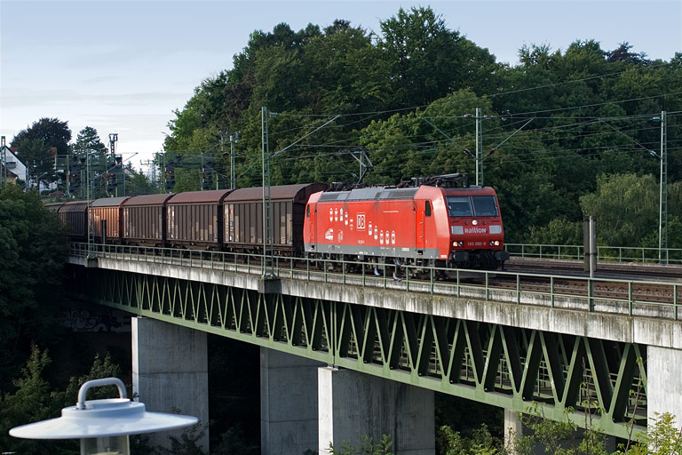 185 090 mit FE 44698 bei km 14,6 (September 2008)