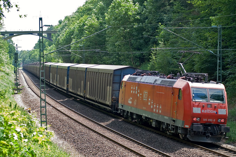 185 090 mit CSQ 60080 bei km 20,8 (Juni 2008)