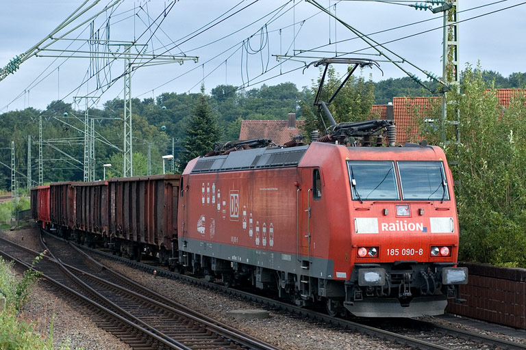 185 090 mit FZT 56173 bei km 16,8 (Juli 2008)