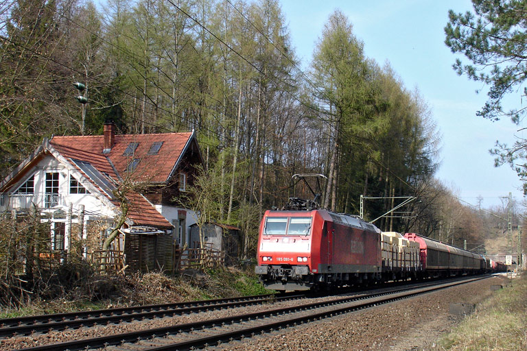 185 091 mit FE 44695 bei km 18,2 (April 2008)