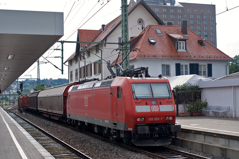 185 095 mit FE 44695 bei km 15,6 (August 2008)