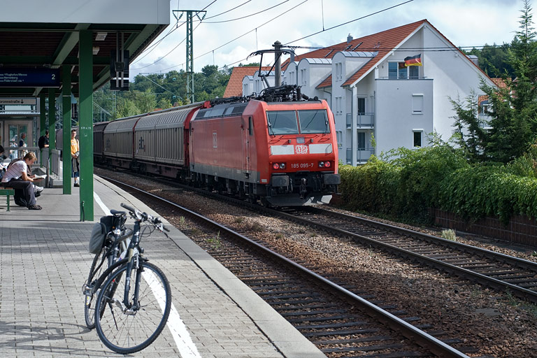 185 095 mit FE 44695 bei km 16,6 (August 2008)