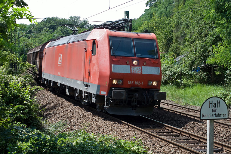 185 102 mit FE 44696 bei km 8,8 (August 2008)