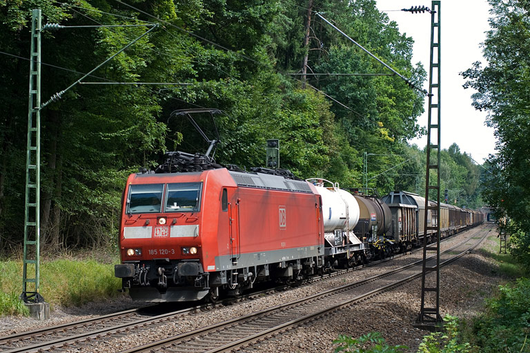 185 120 mit CFN 43198 bei km 18,6 (August 2008)