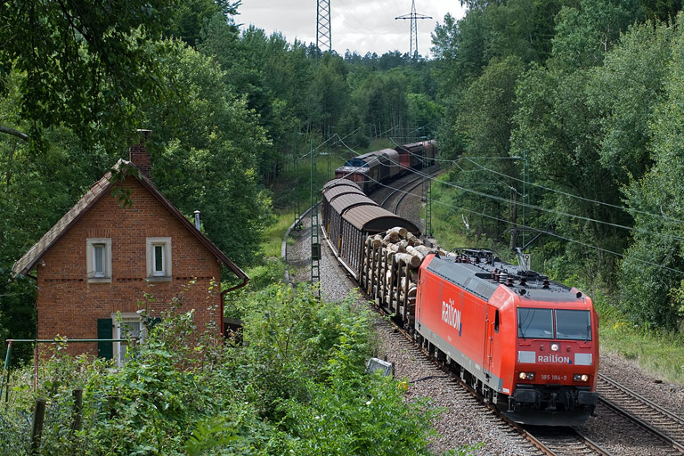 185 184 mit FE 44696 bei km 19,2 (August 2008)